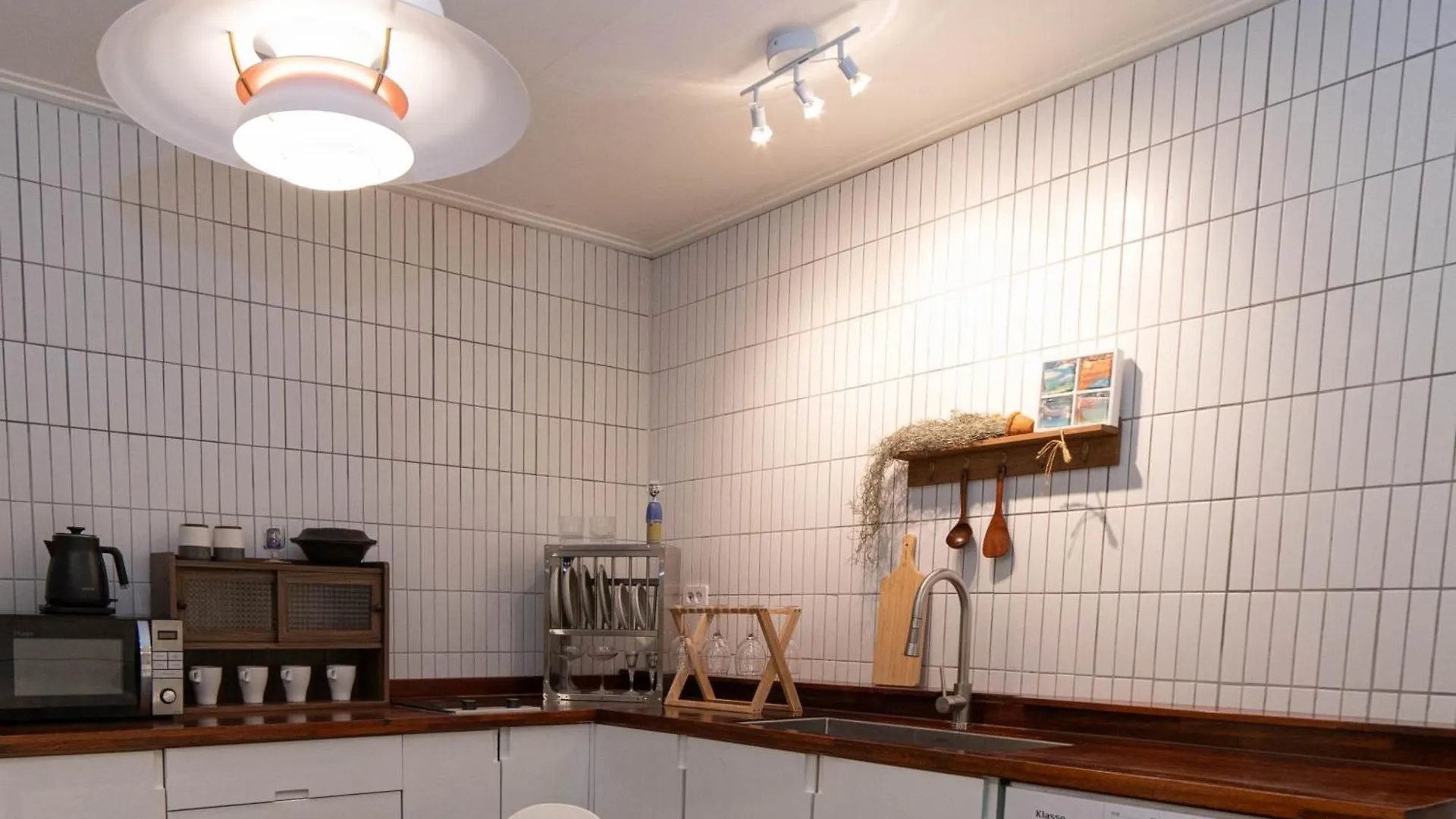 Cloud 9 Hongdae Apartment Seoul